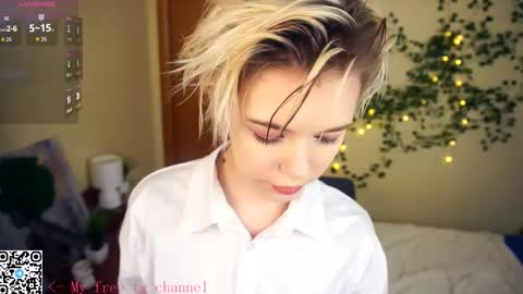 Snapshot of liliandaniels chatting on 11-14-25, 06:56 Lilian online show from 11-14-25, 06:56