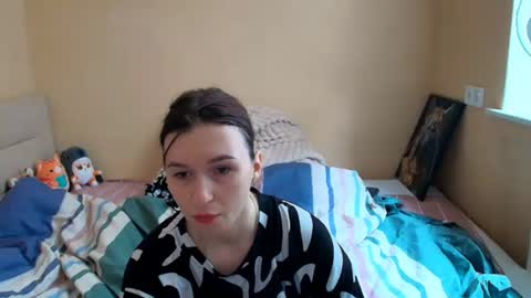 liliawoolf online show from 10-12-25, 08:35