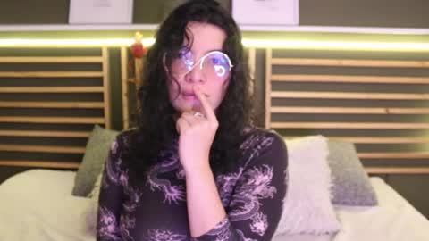 Snapshot of lilibeth___ chatting on 03-12-25, 05:46 Lili online show from 03-12-25, 05:46