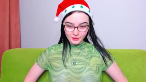 Snapshot of lilibethxx chatting on 12-27-24, 01:32 lilibethxx online show from 12-27-24, 01:32