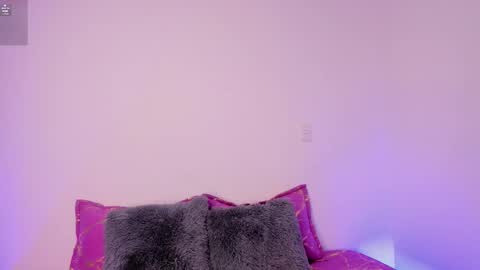 Snapshot of lilicopper__ chatting on 12-18-25, 02:39 online show from 12-18-25, 02:39