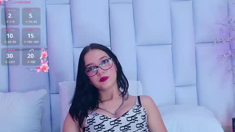 Snapshot of lilifox18 chatting on 12-13-24, 10:23 Lili online show from 12-13-24, 10:23