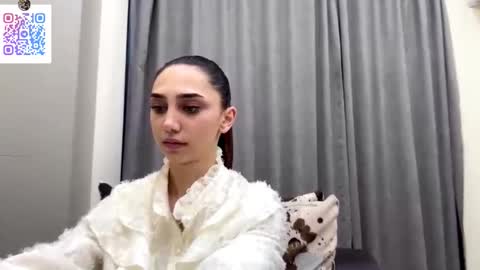 Lina online show from 01-08-26, 10:34