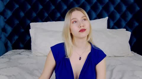 LiliLinn online show from 01-18-25, 08:10