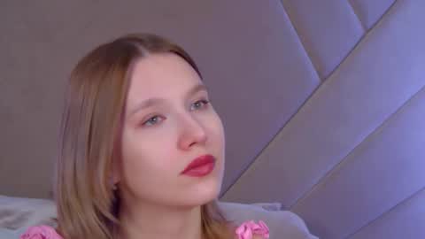 LiliLinn online show from 12-01-25, 05:01