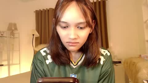 Snapshot of lilit_sensual chatting on 03-11-25, 06:32 Chloe online show from 03-11-25, 06:32