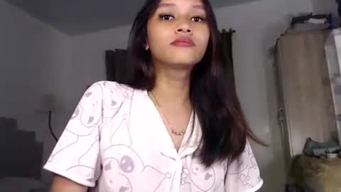 Snapshot of lilit_sensual chatting on 09-22-25, 02:57 Chloe online show from 09-22-25, 02:57