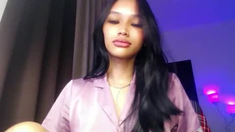 Snapshot of lilit_sensual chatting on 04-21-26, 01:42 Chloe online show from 04-21-26, 01:42