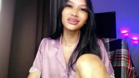 Snapshot of lilit_sensual chatting on 04-21-26, 03:13 Chloe online show from 04-21-26, 03:13