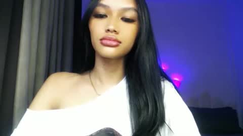 Snapshot of lilit_sensual chatting on 05-02-26, 08:52 Chloe online show from 05-02-26, 08:52
