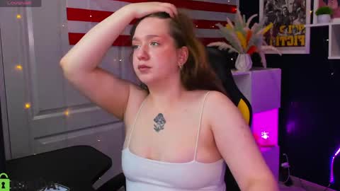Snapshot of lilit_sinful chatting on 04-25-26, 11:24 lilit online show from 04-25-26, 11:24