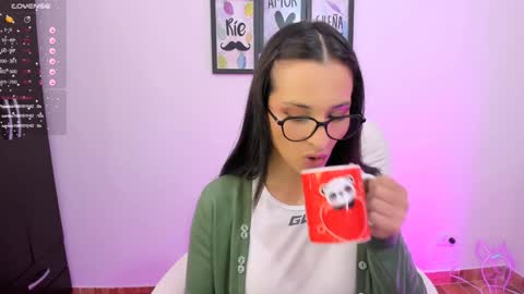 Snapshot of lilith01_ chatting on 01-11-25, 07:49 Leidy online show from 01-11-25, 07:49