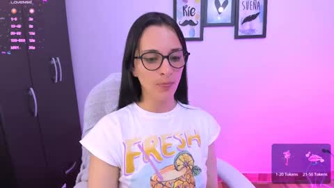 Snapshot of lilith01_ chatting on 02-12-25, 09:43 Leidy online show from 02-12-25, 09:43