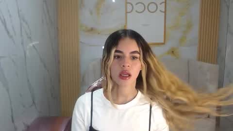 Snapshot of lilith4_s chatting on 10-01-25, 08:48 Lilith online show from 10-01-25, 08:48