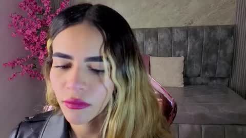 Snapshot of lilith4_s chatting on 10-24-25, 08:16 Lilith online show from 10-24-25, 08:16