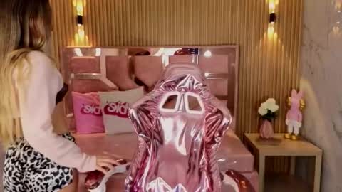 Snapshot of lilith4_s chatting on 11-13-25, 09:47 Lilith online show from 11-13-25, 09:47