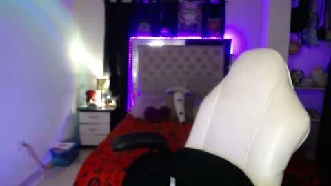 Lilith online show from 04-08-26, 10:54