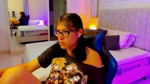 Snapshot of lilith_ayanami chatting on 04-27-26, 01:31 lilith online show from 04-27-26, 01:31