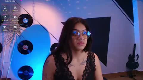 Lilith and Khloe  online show from 10-30-25, 11:22