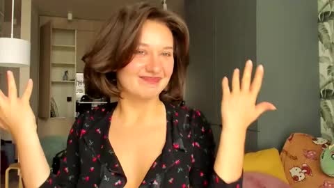 Snapshot of lilith_lutherlow chatting on 11-08-25, 11:43 lilith online show from 11-08-25, 11:43