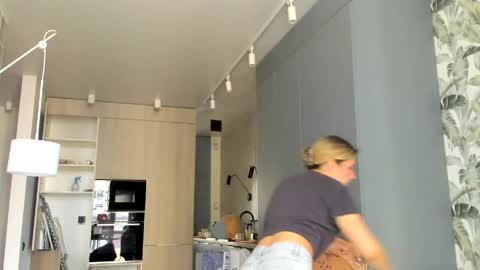 lilith online show from 04-12-26, 09:58