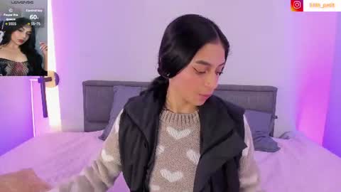 Snapshot of lilith_petit_ chatting on 06-25-26, 01:15 Lili petit online show from 06-25-26, 01:15