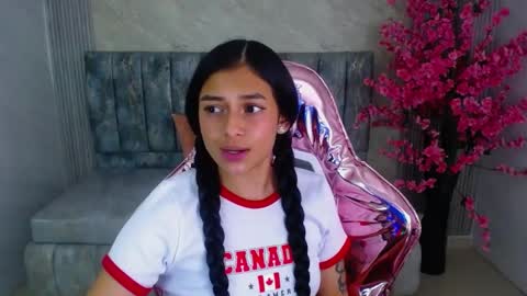 Snapshot of lilith_petit_sub chatting on 01-16-25, 03:46 Lilith online show from 01-16-25, 03:46