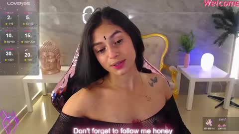 Snapshot of lilith_petit_sub chatting on 02-23-25, 05:56 Lilith online show from 02-23-25, 05:56