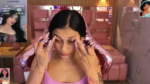 Snapshot of lilith_petit_sub chatting on 12-04-25, 04:11 Lilith online show from 12-04-25, 04:11