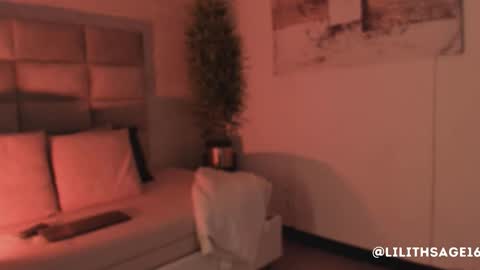 lilith_sage_ online show from 02-24-26, 08:29