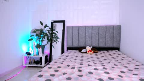 Lilith online show from 09-17-25, 03:03