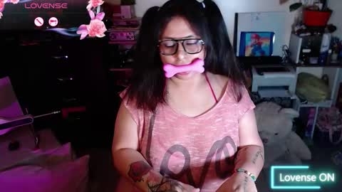 Snapshot of lilith_tyler chatting on 11-14-25, 05:28 lilith_tyler online show from 11-14-25, 05:28