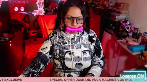 Snapshot of lilith_tyler chatting on 11-23-25, 06:24 lilith_tyler online show from 11-23-25, 06:24