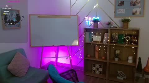 LILITH 200 LIKES   Thursday Clown Costume M online show from 01-24-25, 09:58