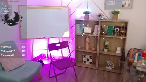 LILITH 200 LIKES   Thursday Clown Costume M online show from 01-25-25, 04:13