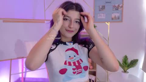 Snapshot of lilith_vamp chatting on 12-01-25, 03:06 LILITH 200 LIKES Thursday Clown Costume M online show from 12-01-25, 03:06