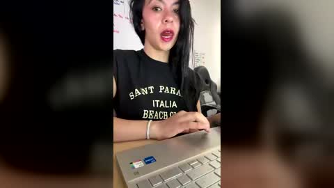 Snapshot of lilith_vanellope chatting on 07-14-26, 04:13 lilith online show from 07-14-26, 04:13