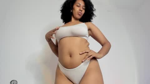 Snapshot of lilith_vision chatting on 05-05-26, 05:15 Alejandra online show from 05-05-26, 05:15