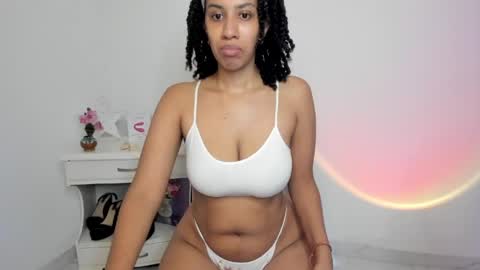 Snapshot of lilith_vision chatting on 05-21-26, 05:36 Alejandra online show from 05-21-26, 05:36