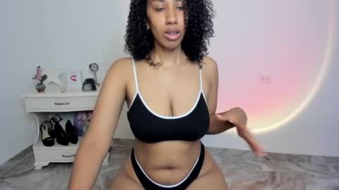 Snapshot of lilith_vision chatting on 06-14-26, 05:09 Alejandra online show from 06-14-26, 05:09