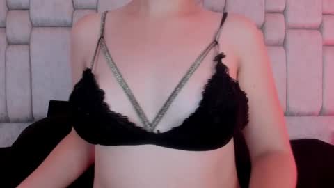 Snapshot of lilithbloom7 chatting on 04-11-26, 07:45 Welcome to Lilith room online show from 04-11-26, 07:45