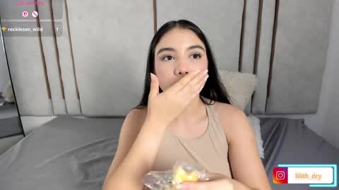 Snapshot of lilithdry chatting on 04-16-26, 12:33 Lilith online show from 04-16-26, 12:33