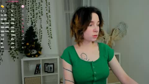 Snapshot of lilithlunna chatting on 12-30-24, 10:12 Lilith online show from 12-30-24, 10:12