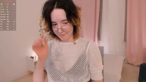 Snapshot of lilithlunna chatting on 01-16-25, 01:37 Lilith online show from 01-16-25, 01:37