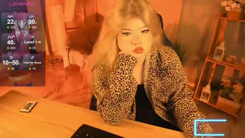 LilithNelson online show from 09-11-25, 06:52