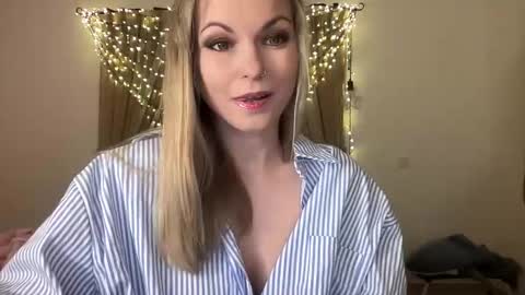 lilithnewdawn online show from 03-03-26, 07:20