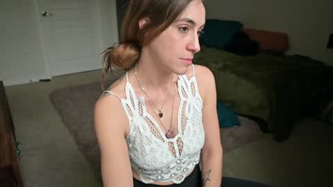 Snapshot of lilithoftrees chatting on 02-08-25, 11:34 L online show from 02-08-25, 11:34