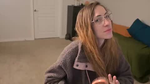 Snapshot of lilithoftrees chatting on 02-28-25, 12:20 L online show from 02-28-25, 12:20