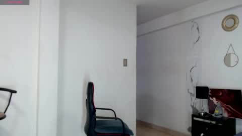 Snapshot of lilithphillis1 chatting on 05-04-26, 05:42 lilithphillis1 online show from 05-04-26, 05:42