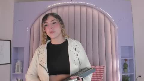 Snapshot of lilithsmith_ chatting on 12-16-25, 11:37 Lilith online show from 12-16-25, 11:37